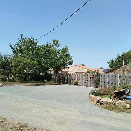 Les Charmes De Castellariis Proche Du Puy Du Fou プゾージュ